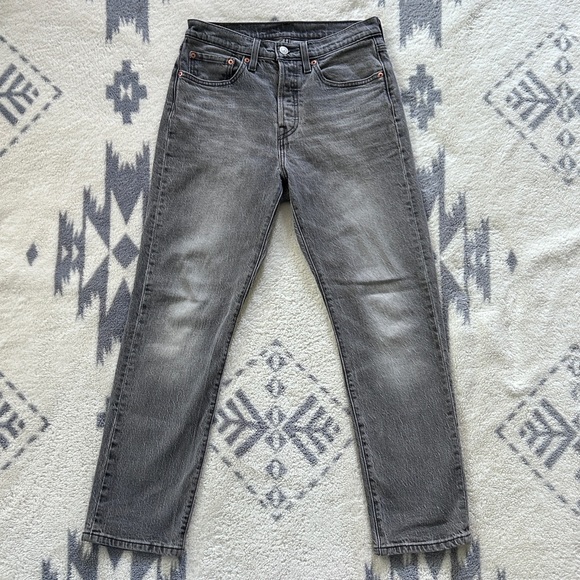 Levi’s 501 Original Fit Jeans Gray Wash | W27 L28 | EUC - Picture 1 of 16